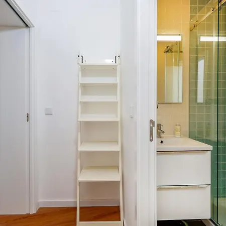 7ti7 Telhal With A Lovely Backyard Διαμέρισμα