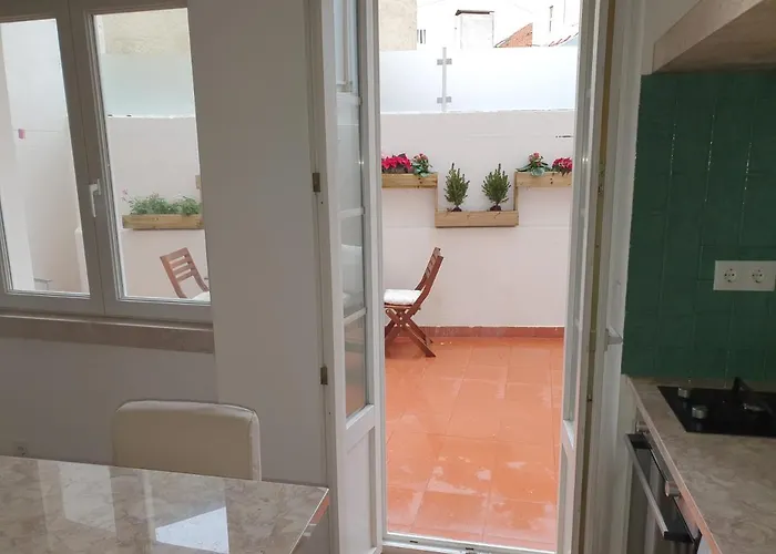 דירה 7ti7 Telhal With A Lovely Backyard *