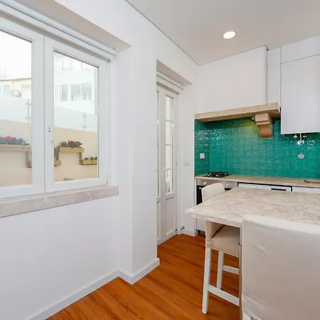 7ti7 Telhal With A Lovely Backyard Apartament Lizbona